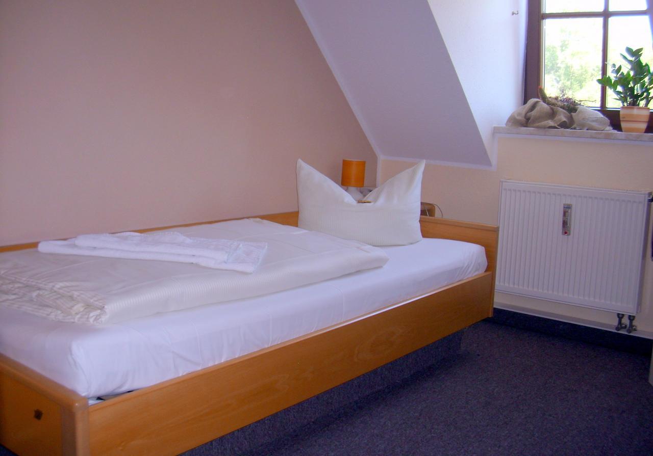Elegant-Hotel "Zur Burg" Posterstein Cameră foto