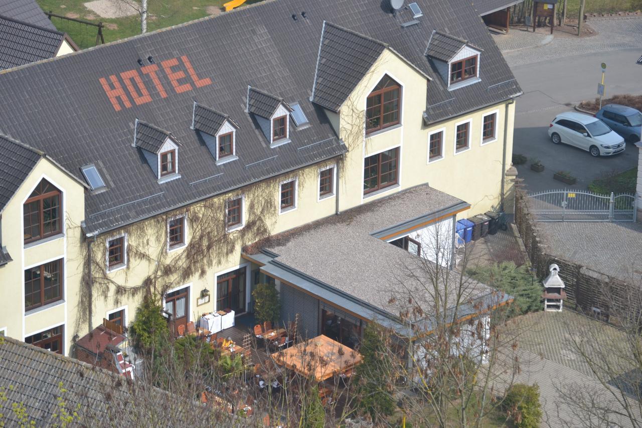 Elegant-Hotel "Zur Burg" Posterstein Exterior foto